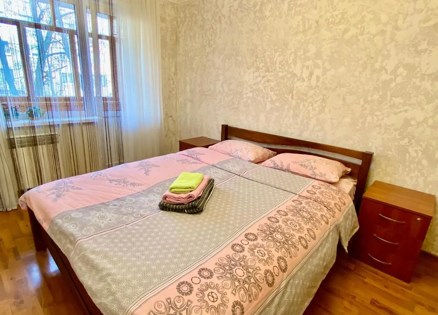 Квартира На Воскресенці, Поруч Метро Лівобережна, Інститут Серця, Мвц Kiev